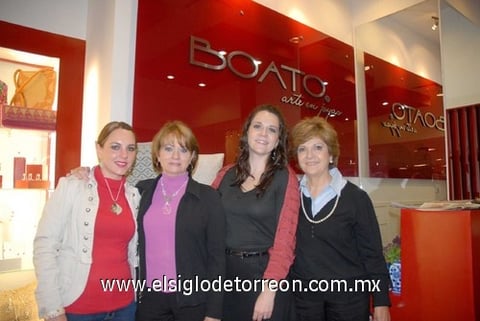 07112010 Sofía, Susana, Gaby y Ruth.