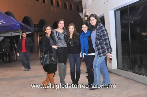 08112010 Mónica Arias, Elda Rosas, Karla Cortés y Sandra Bazán.