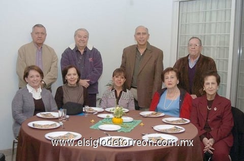 10112010 Polo, Georgina, Bertha, Mariza, Chuy, Ángel, Elisa, Jesús y Lety.