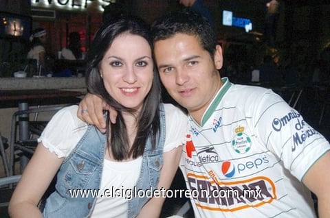 10112010 Francisco Magallanes y Paloma Serrano.