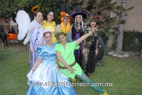 Pily, Tensy, Caro, Gaby, Liz, Rosy y Marina.