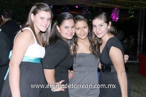 Naima, Alejandra, Ángeles y Marcelle.