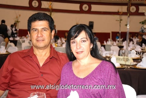 11112010 Enrique Juárez y Sara de Juárez.  EL SIGLO DE TORREÓN/ CRISTINA CARRILLO