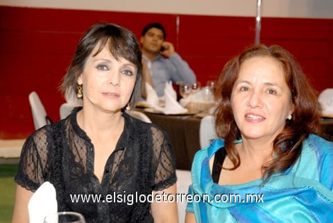 11112010 Alicia Valle y Ella Izaguirre.