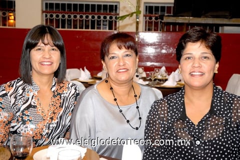 11112010 Yolanda de Villalobos y Patricia de Castro.