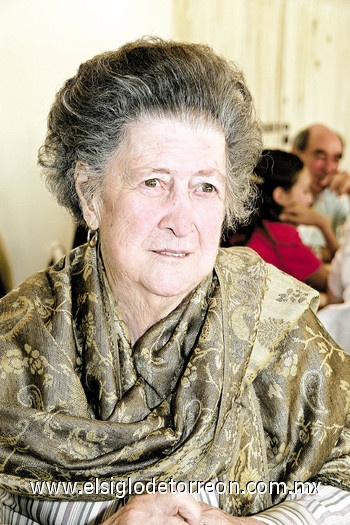 12112010 Señora María del Rosario Madero de García de Alba.
