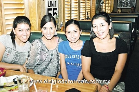 14112010 Laura García, Verónica Becerra, Adriana Ruiz y Diana Juárez.