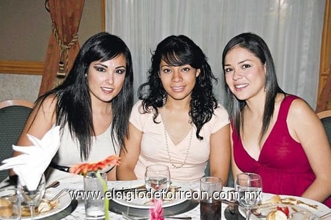 14112010 Claudia Franco, Tania Rodríguez y Denisse García.