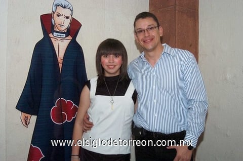 14112010 Andrea Dennise Rodríguez festejó sus catorce años con una divertida fiesta de disfraces que le organizó su papá Héctor Rodríguez.