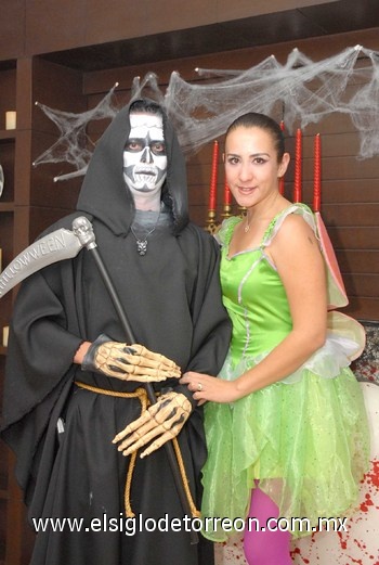 14112010 Édgar y Valeria.