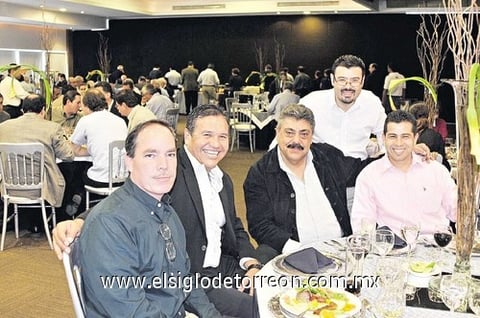 14112010 Roberto Quezada, Fernando Segovia, Manuel Villarreal, Gustavo Bollaín y Víctor Hayakawa.
