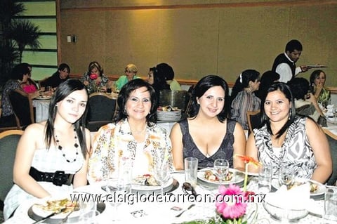 14112010 Karina Marmolejo, Rosalba Ríos, Abril Van Der Elst y Angélica Ávila.