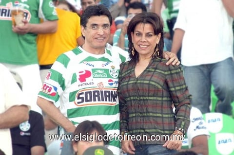 13112010 Arturo Reza y Rocío Yassín de Reza.