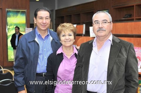 13112010 Rómulo Ruiz, Gloria Rodríguez de Ruiz y Aureliano Rodríguez.