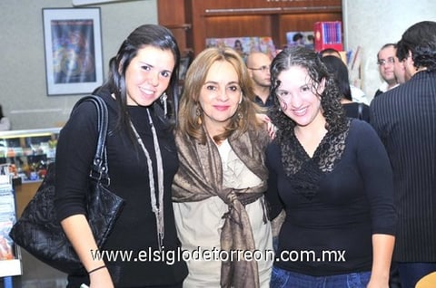 13112010 Anilú Gurrola, Miriam Pérez y Linda Padua.
