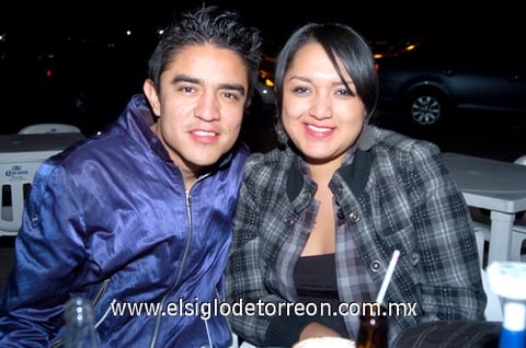 16112010 Luis y Brenda.