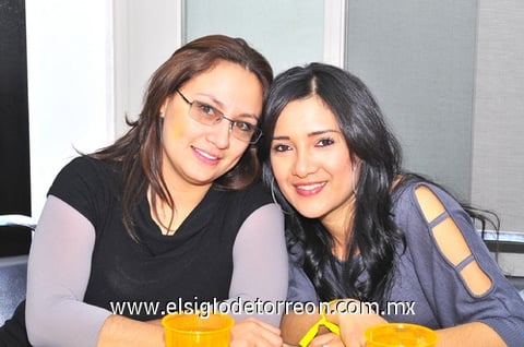 17112010 Mariana Benítez y Laura Nava.