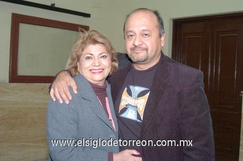 17112010 Tere Vanegas y César Garza.  EL SIGLO DE TORREÓN/ JESÚS HERNÁNDEZ