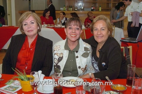 17112010 Lupita, Marisa y Mary Paz.