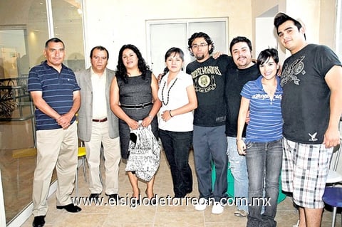 19112010 José Manuel Guerrero, Jorge Chávez, Rocío Chávez, Italia García, Javier García, Cesáreo Aguilera, María Eugenia Solano y Emiliano Cervantes.
