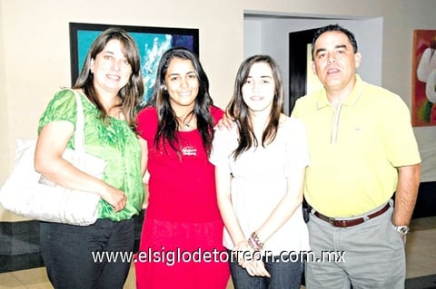 19112010 Yadira, Alejandra, Andrea y Armando.