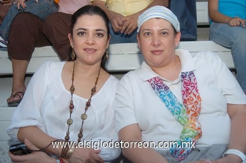 18112010 Gina y Mónica.