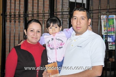 23112010 Mayela, Francisco y Sofía.