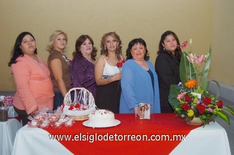 23112010 Nancy Elvira García de Contreras acompañada de Elvira García de Contreras, Isaura Jáuregui de Chávez, Iliana López de Contreras, Sonia Contreras García y Rocío Ramírez Vázquez en la reciente despedida de soltera en su honor.