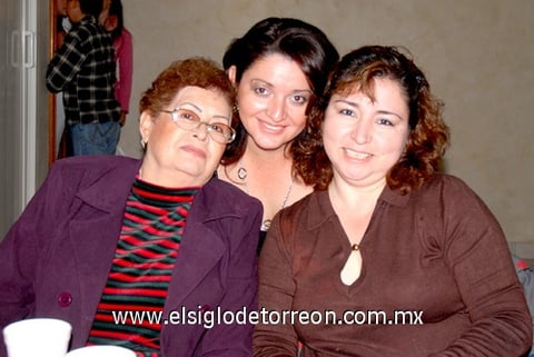 26112010 Sarita Romo, Sandra de Ramírez e Irene Miramontes.