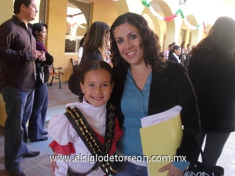 28112010 Ana Paula Vargas y su mamá Laura Boehringer.