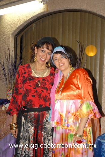 28112010 Blanca el día de su cumpleaños número 50 junto a Yuri.