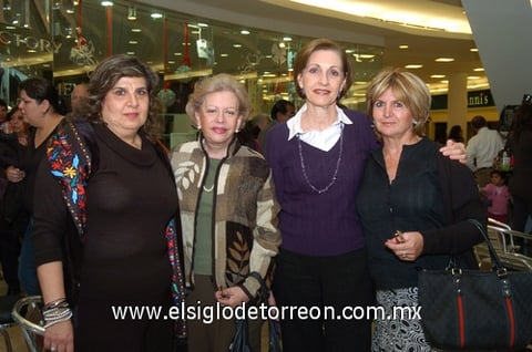28112010 Mariví, Martha, Paty y Paty.