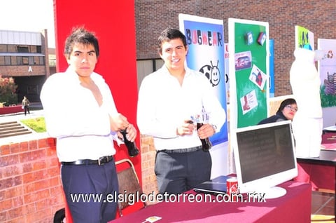 29112010 Hugo de la Rocha, Berenice Lozano y Félix Echeverría.