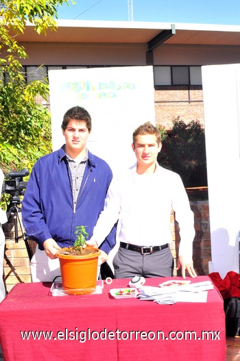 29112010 Roberto García y Cedric Martínez.