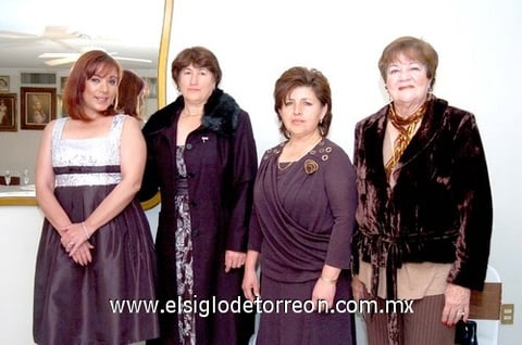 01122010 Carmelita de García, Lourdes Carrillo, Emma de Ordóñez y Rosy Torres.
