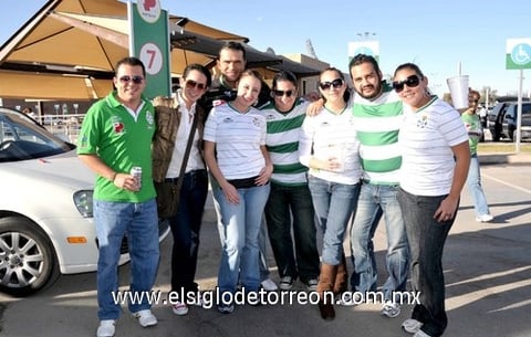02122010 Alfonso Pulido, Blanca Amaro, Andrés García, Edith Villarreal, Aarón Alviders, Marcela Medellín, Mariana Amezcua y Claudia Martínez.