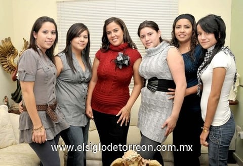 02122010 Mayte Arce García acompañada de sus amigas Margarita, Lupita, Fany, Mía y Perla en reciente celebración con motivo de su próximo enlace nupcial.