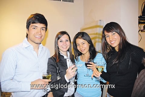 03122010 René Flores, Julia Lanfort, Marcela e Ivonne Dávila.