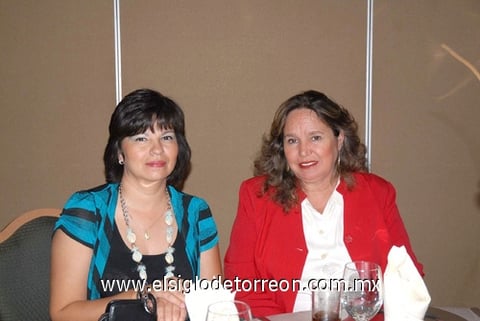 03122010 Lupita Mata y Karina Lara.