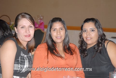 03122010 Alicia Rodríguez, Montserrat Rodríguez y Berenice Rodríguez.