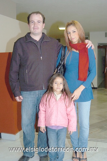 05122010 Israel Jácquez, Ivett Salas y Vianey Zúñiga.