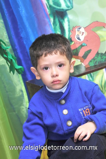 05122010 El pequeño Ernesto Israel Sanabria Chavarría disfrutó de una divertida fiesta de cumpleaños.