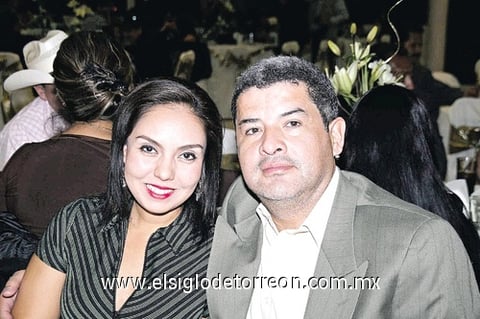 05122010 Nohemí Becerra y Pablo Ríos.