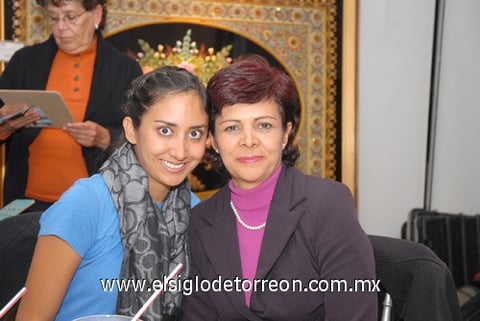 05122010 Irma García y Alexandra Pelayo.