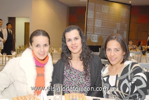 05122010 Nora, Elena y Valeria. EL SIGLO DE TORREÓN / CRISTINA CARRILLO