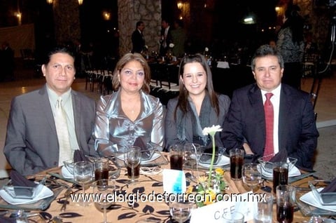 06122010 Pablo Saucedo, Helen Martínez, Saraí Flores y Jesús Flores Galán.