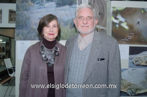 Rosario Lamberta de González y Alberto González Domene.