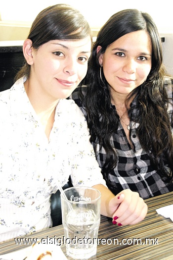 07122010 Carla López e Isdarely Arámbula.