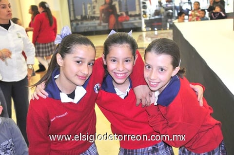 07122010 Diana, Paola y Mariángel.