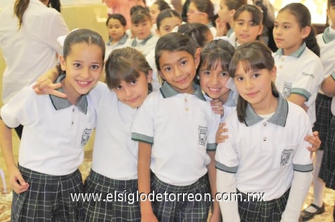07122010 Regina, Michelle, Sofía, Adriana y Anilú.